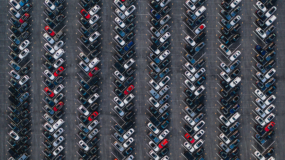 a lot of cars in a line