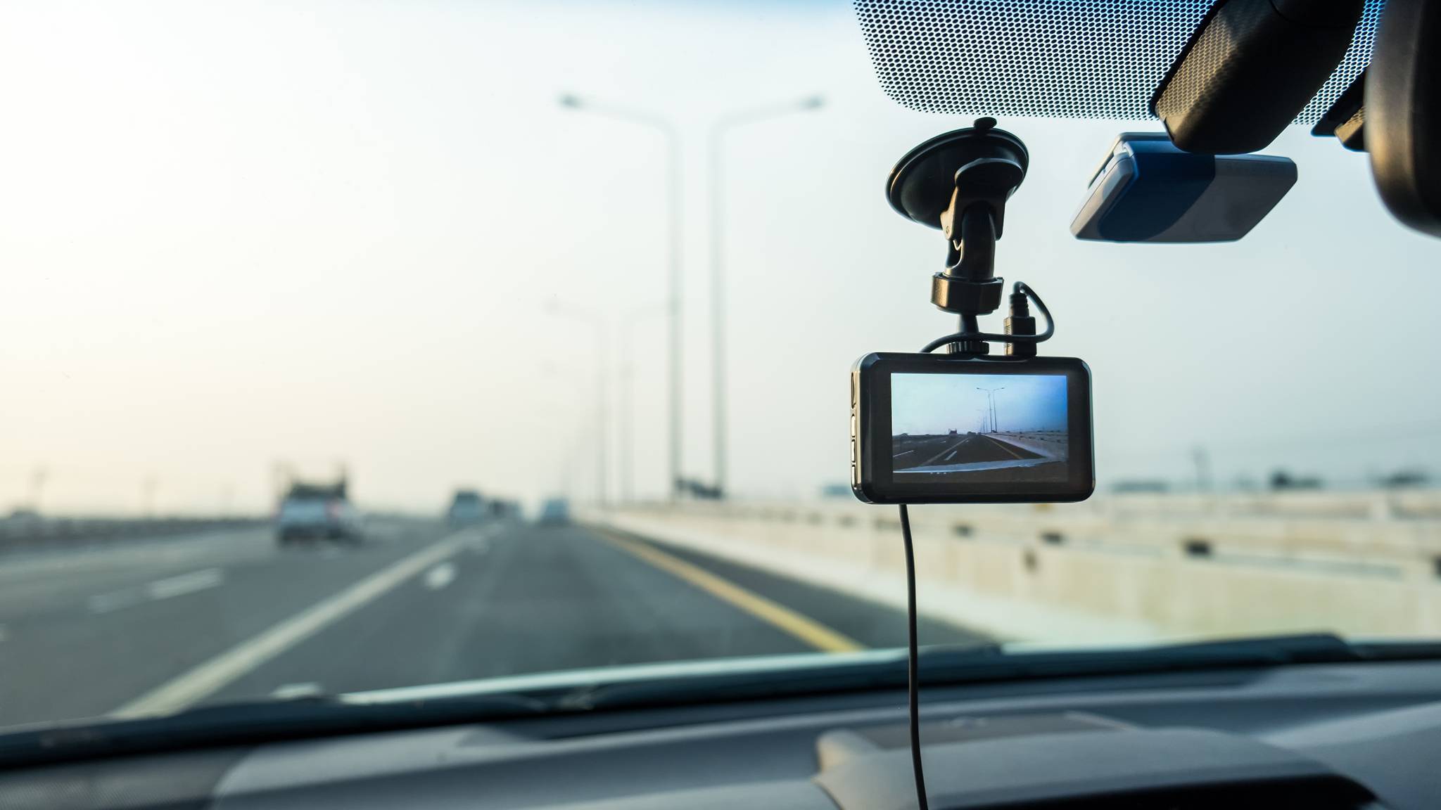 camara en el espejo del coche