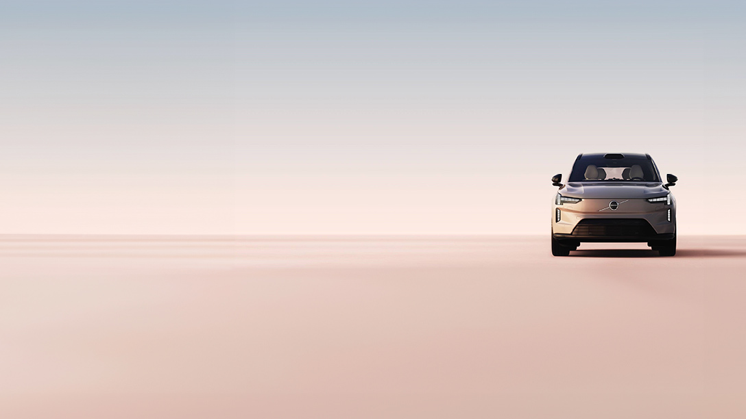 due veicoli volvo speculari con la scritta geotab x volvo al centro